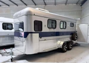 Regency Floats Square 2 HAL Compact Camper Warmblood